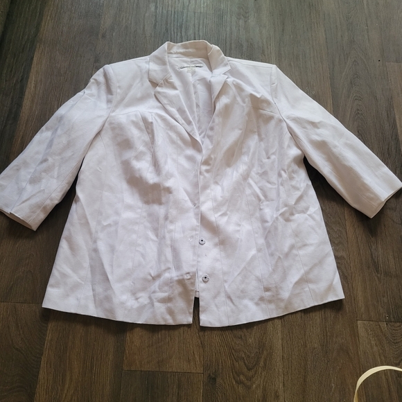 Women's White Jacket - Picture 1 of 2